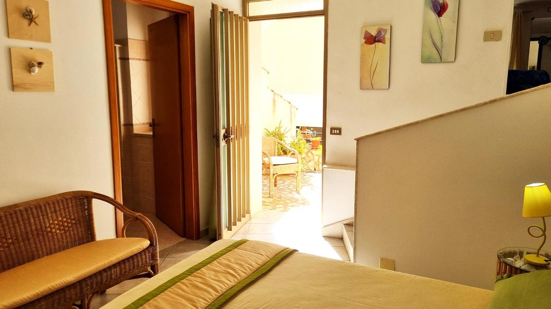Casa Vacanza Vista Mare Кустоначи Екстериор снимка
